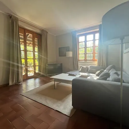 Villa Am See In Bella Italia Travedona