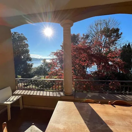 Villa Villa Am See In Bella Italia