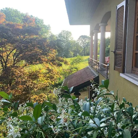 Villa Am See In Bella Italia *
