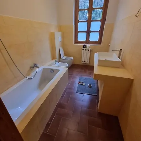 Villa Am See In Bella Italia Travedona