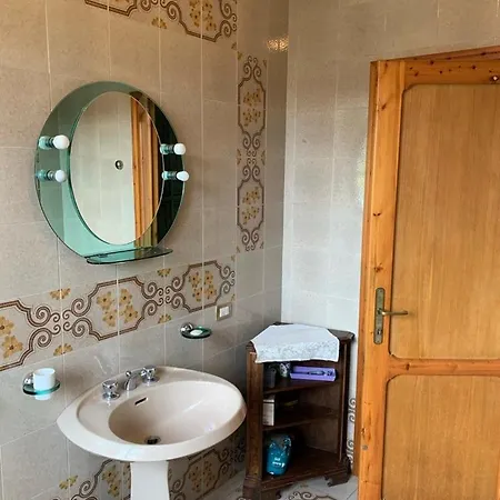 Villa Am See In Bella Italia * Travedona