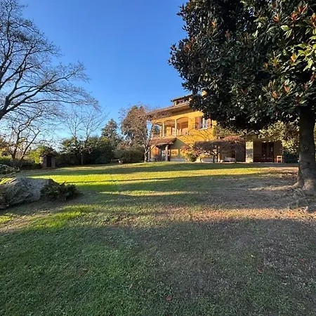 Villa Am See In Bella Italia